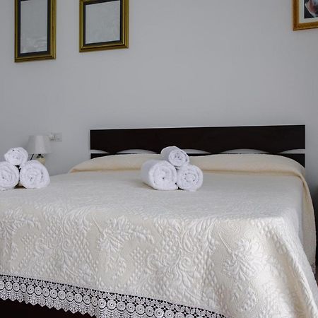 Le Residenze Di Baia Sant'Anna Βίλα Tanaunella Εξωτερικό φωτογραφία