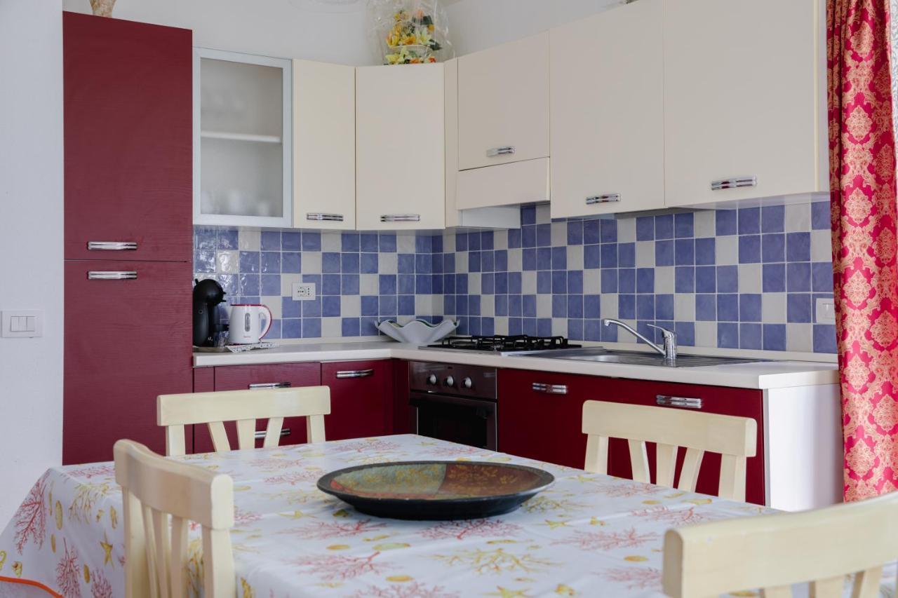 Le Residenze Di Baia Sant'Anna Βίλα Tanaunella Εξωτερικό φωτογραφία