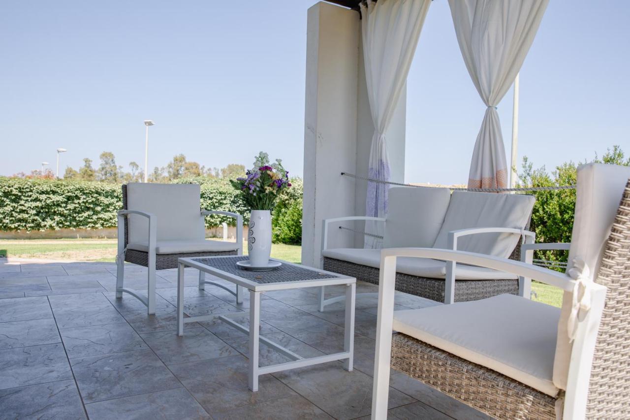 Le Residenze Di Baia Sant'Anna Βίλα Tanaunella Εξωτερικό φωτογραφία