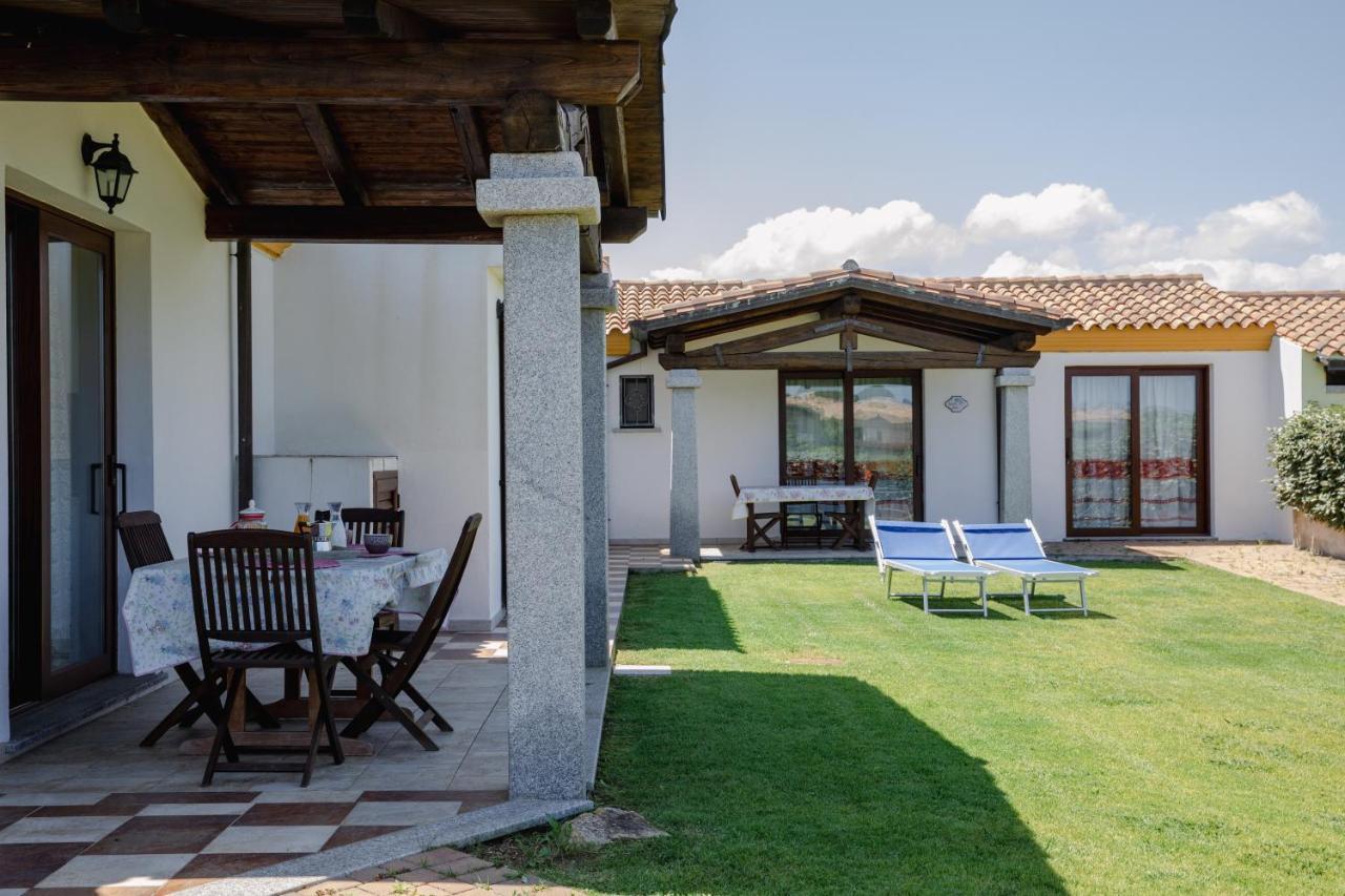 Le Residenze Di Baia Sant'Anna Βίλα Tanaunella Εξωτερικό φωτογραφία