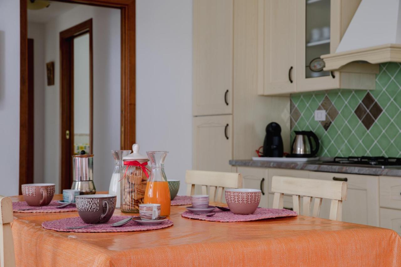 Le Residenze Di Baia Sant'Anna Βίλα Tanaunella Εξωτερικό φωτογραφία