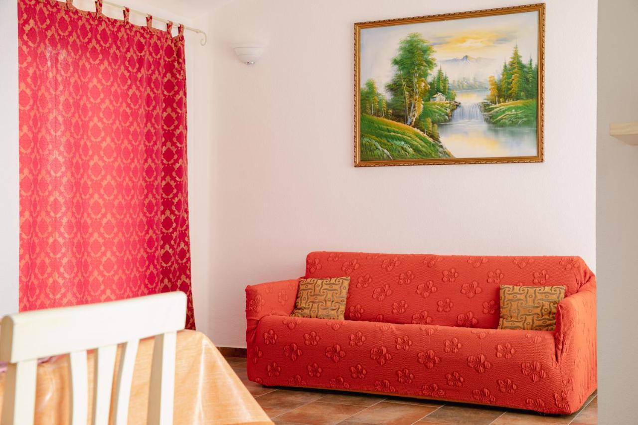 Le Residenze Di Baia Sant'Anna Βίλα Tanaunella Εξωτερικό φωτογραφία