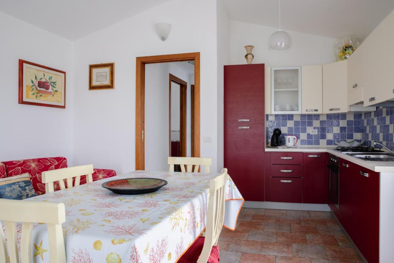 Le Residenze Di Baia Sant'Anna Βίλα Tanaunella Εξωτερικό φωτογραφία
