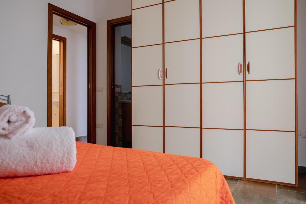 Le Residenze Di Baia Sant'Anna Βίλα Tanaunella Εξωτερικό φωτογραφία