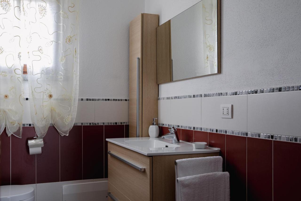 Le Residenze Di Baia Sant'Anna Βίλα Tanaunella Εξωτερικό φωτογραφία