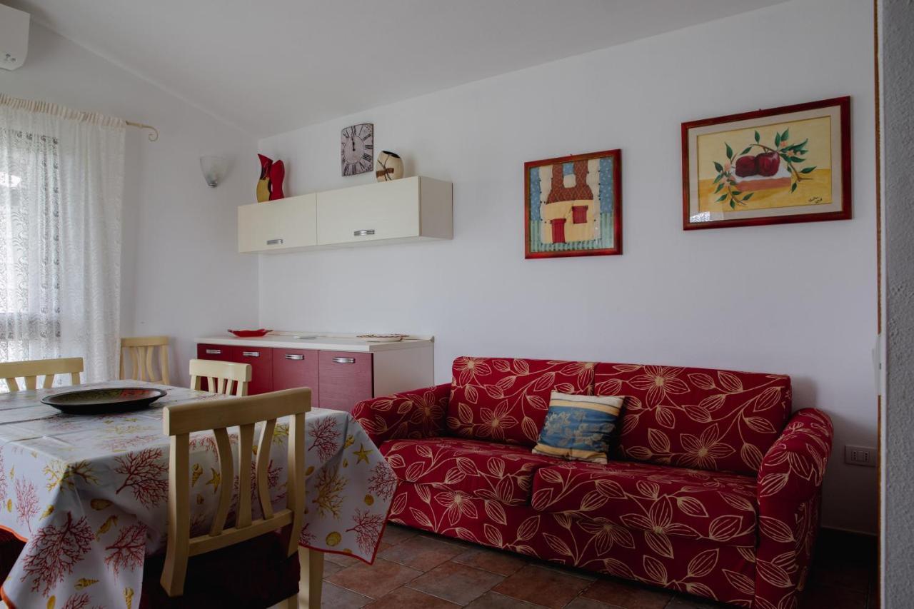 Le Residenze Di Baia Sant'Anna Βίλα Tanaunella Εξωτερικό φωτογραφία