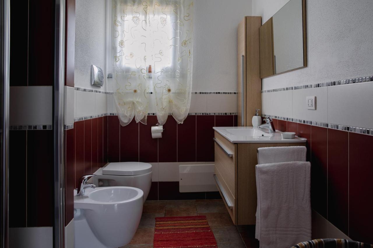 Le Residenze Di Baia Sant'Anna Βίλα Tanaunella Εξωτερικό φωτογραφία
