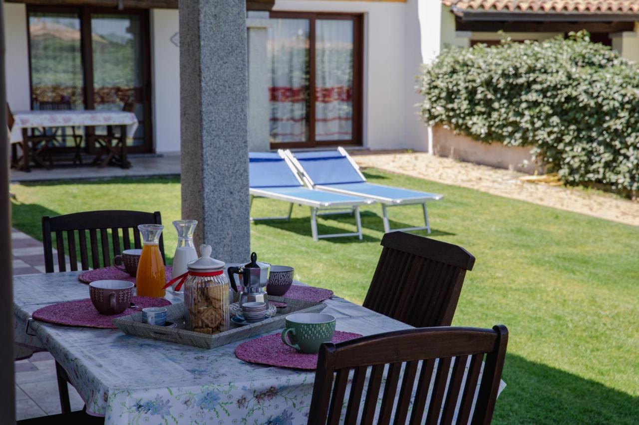 Le Residenze Di Baia Sant'Anna Βίλα Tanaunella Εξωτερικό φωτογραφία