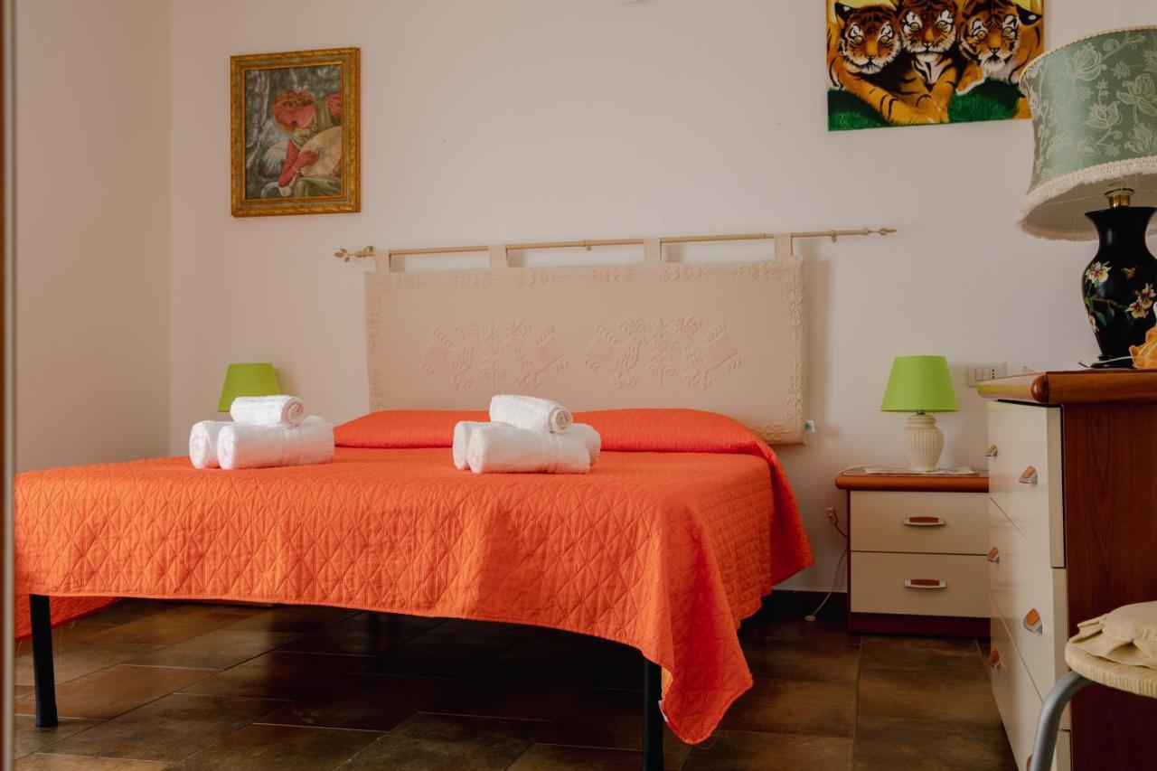 Le Residenze Di Baia Sant'Anna Βίλα Tanaunella Εξωτερικό φωτογραφία